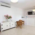 Anixi Ornos (Mykonos)